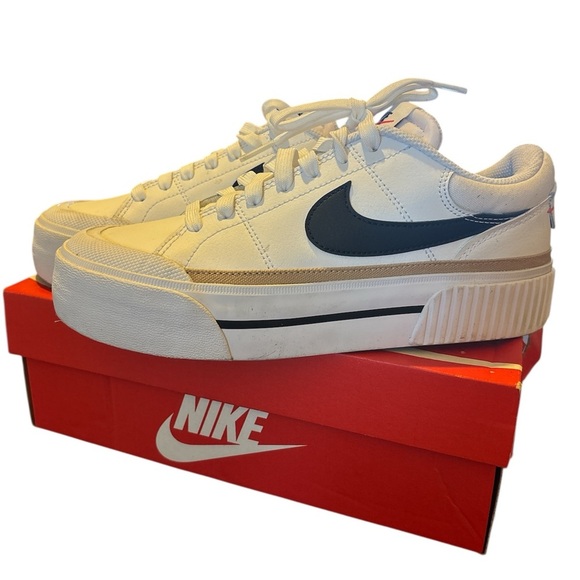 Nike White and Black Classic Sneakers - Picture 2 of 6